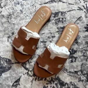 FRENCH SOLE NY ALIBI SLIP ON SANDAL LEATHER SZ 6M